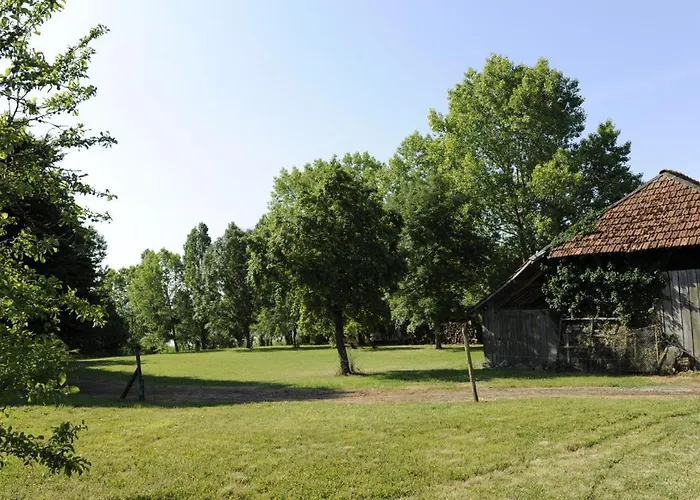 Le Logis Du Charron *